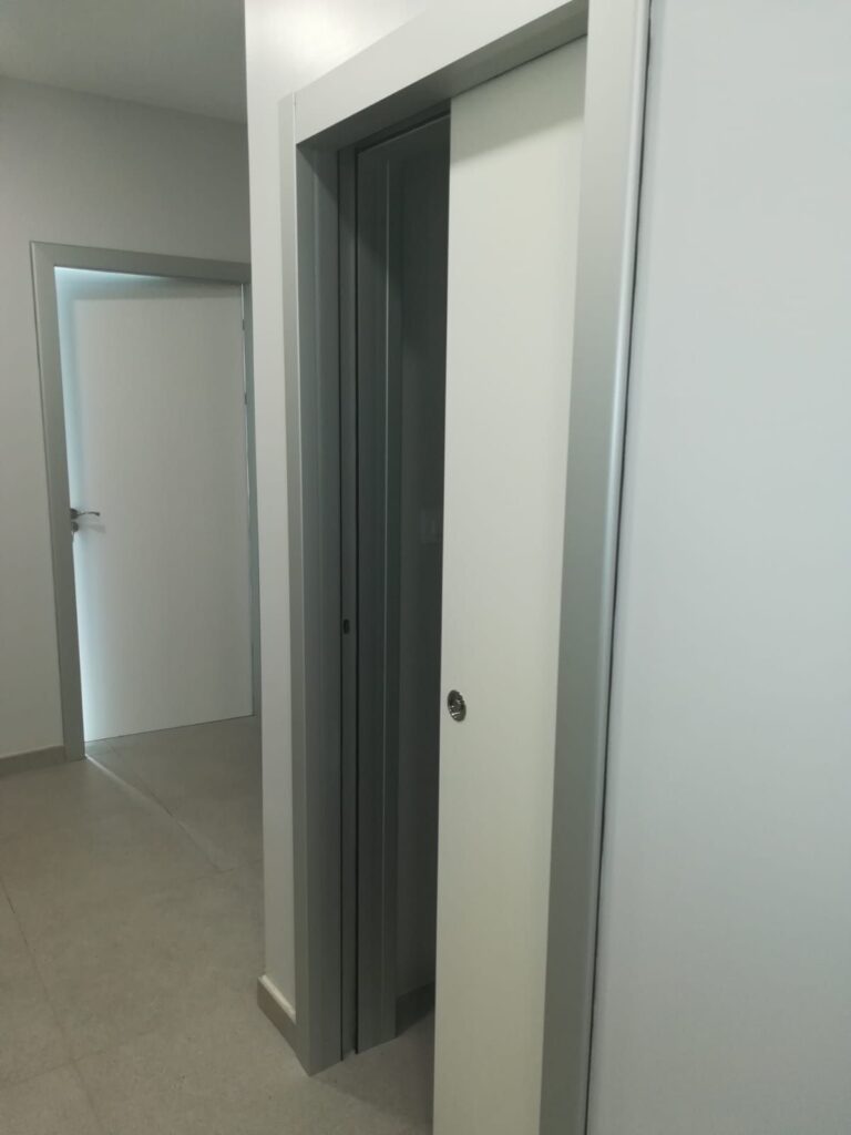 Cercos metálicos de aluminio para puertas